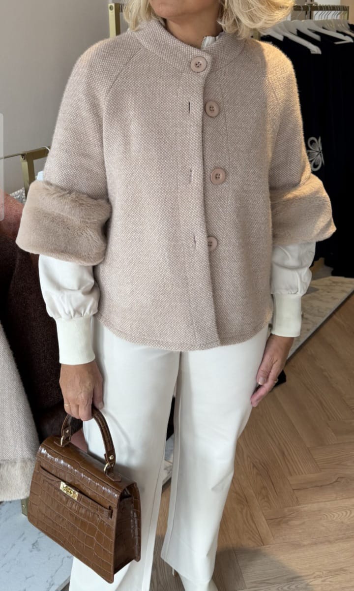 Cappottino con polsi in ecopelliccia - 100% MADE IN ITALY